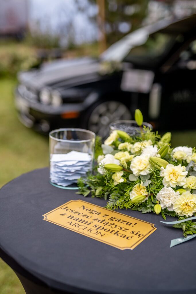 Kwiaciarnia-Archon-na-motoclassic-Wroclaw-2025-1