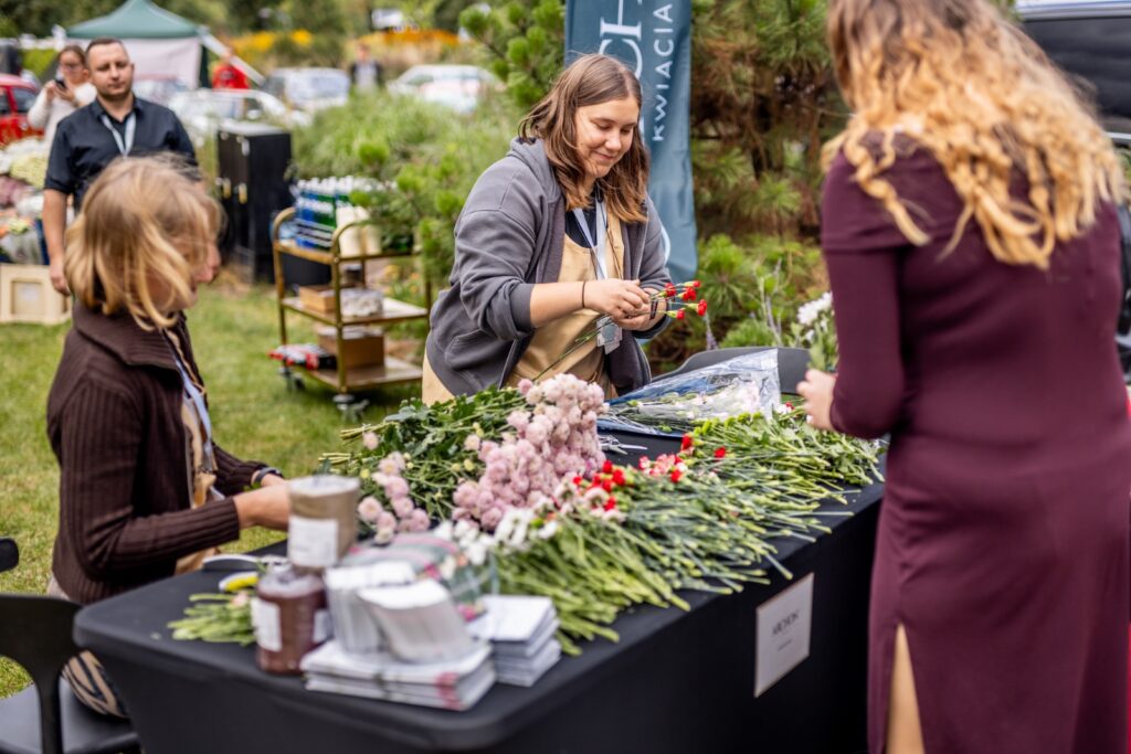 Kwiaciarnia-Archon-na-motoclassic-Wroclaw-2025-2