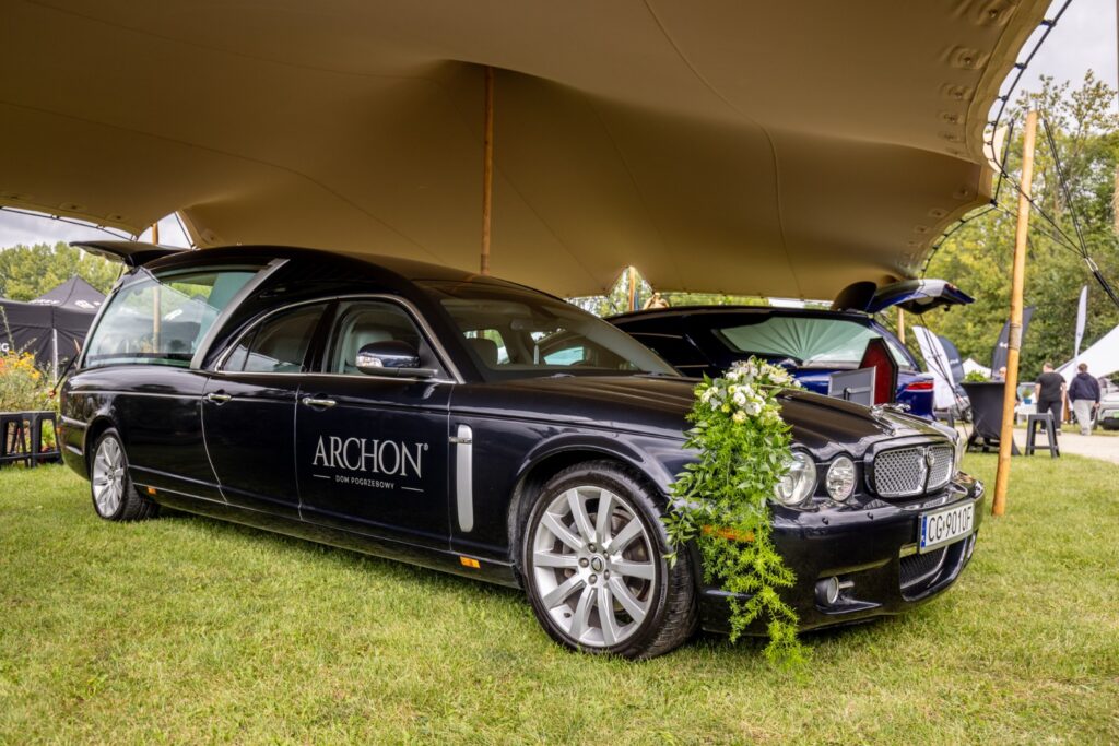 Kwiaciarnia-Archon-na-motoclassic-Wroclaw-2025-3